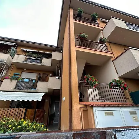 Apartment Tra Il Mare E Il Centro Di - Casa Lilla Viareggio